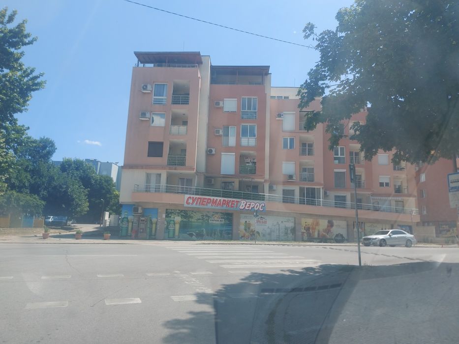 Тристаен апартамент ново строителство в ж.к. Еленово