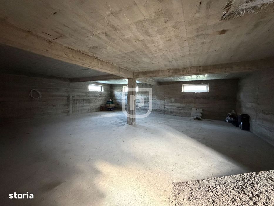 Casă 320 mp utili + 1143 mp teren, la roșu, Gura Humorului