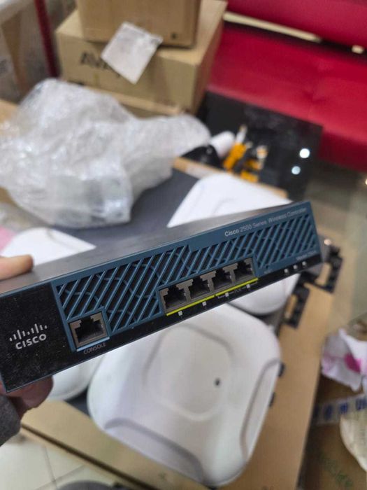 WiFi контроллер Cisco AIR-CT2504-5-K9