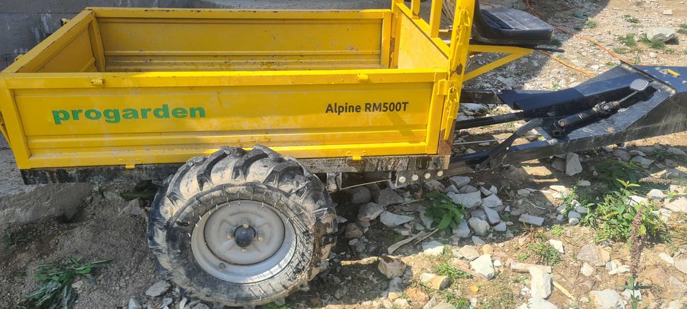 Vând motocultor 11cp  4x4 pe motorina pornire electrica și demarou cu remorca și accesorii