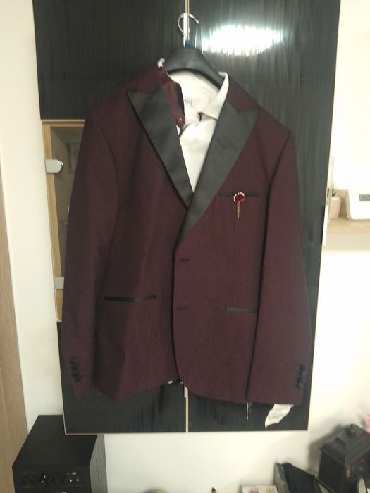 Vând Costum Ginere