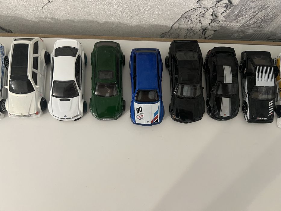 Продам машинки Hot wheels