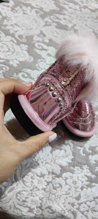 Сапожки для девочки UGi