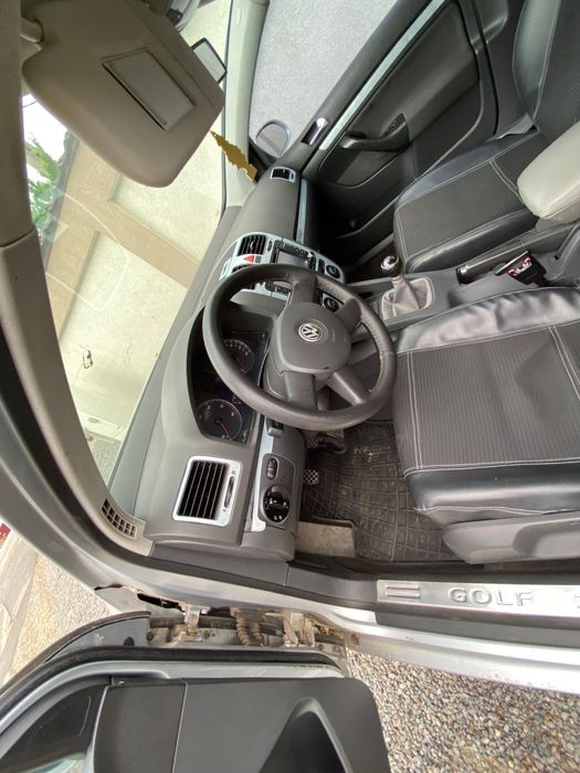 Volkswagen Golf 5 GT climatronic, navigație