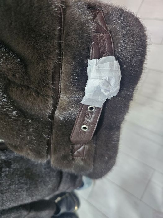 Vand geaca din imitatie de blana. Nepurtata, nou-nouta.