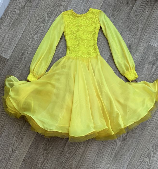 Рокля за спортни танци