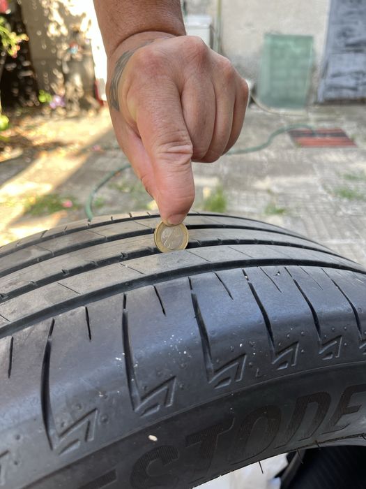 Гуми Bridgestone 18 цола 2бр.