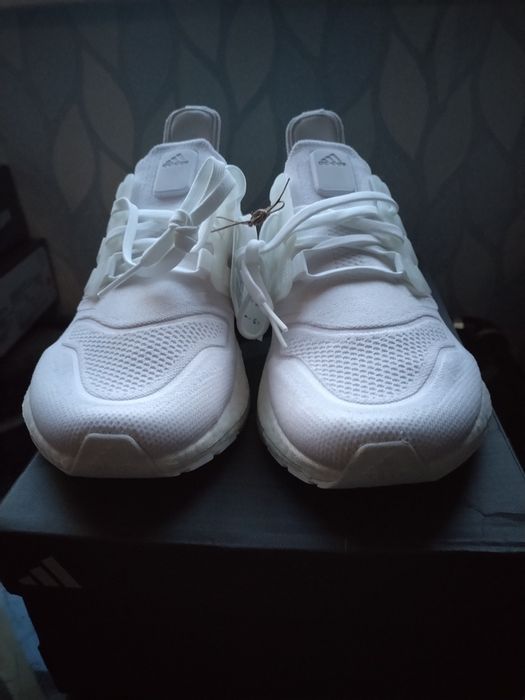 Adidas Ultra Boost 22  43.1/3номер