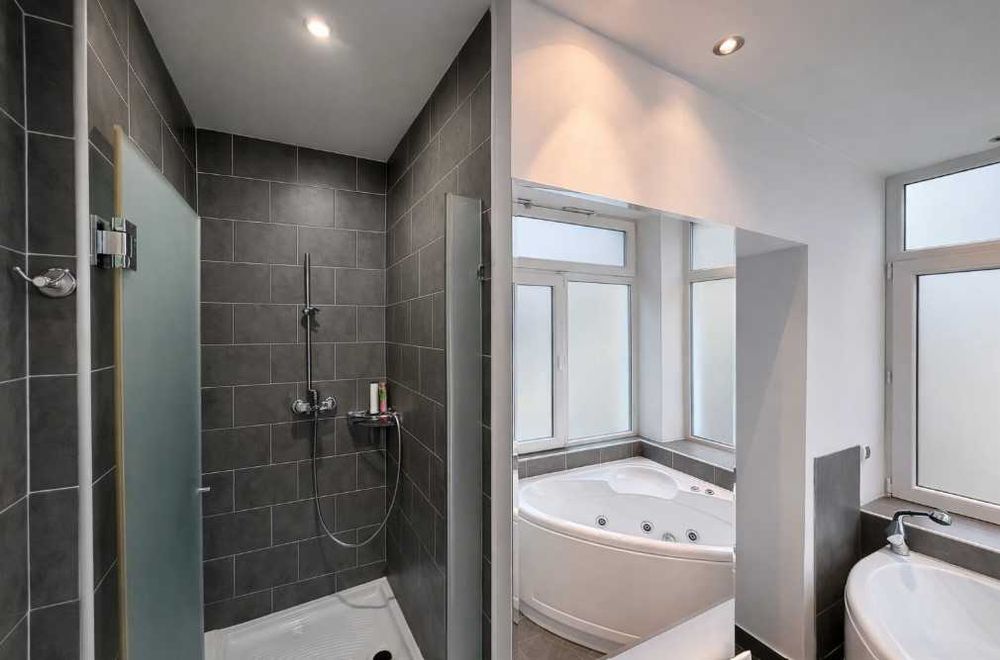 Дава се под наем Тристаен апартамент в София, Яворов - 125 кв.м за 1295.4 € - Снимка #8