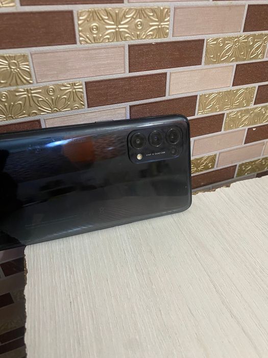 Oppo Reno5 хорошо состояние
