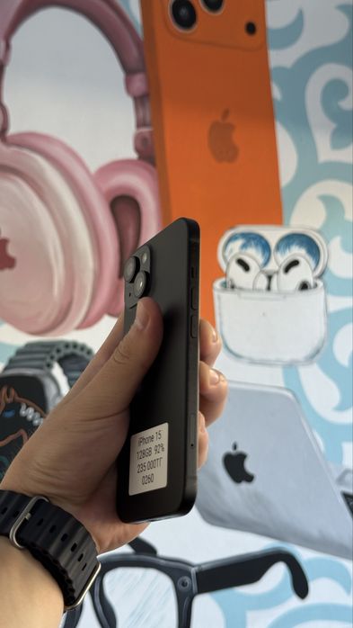 iPhone 15  128GB