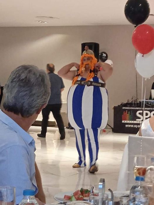 Костюм на Обелиск