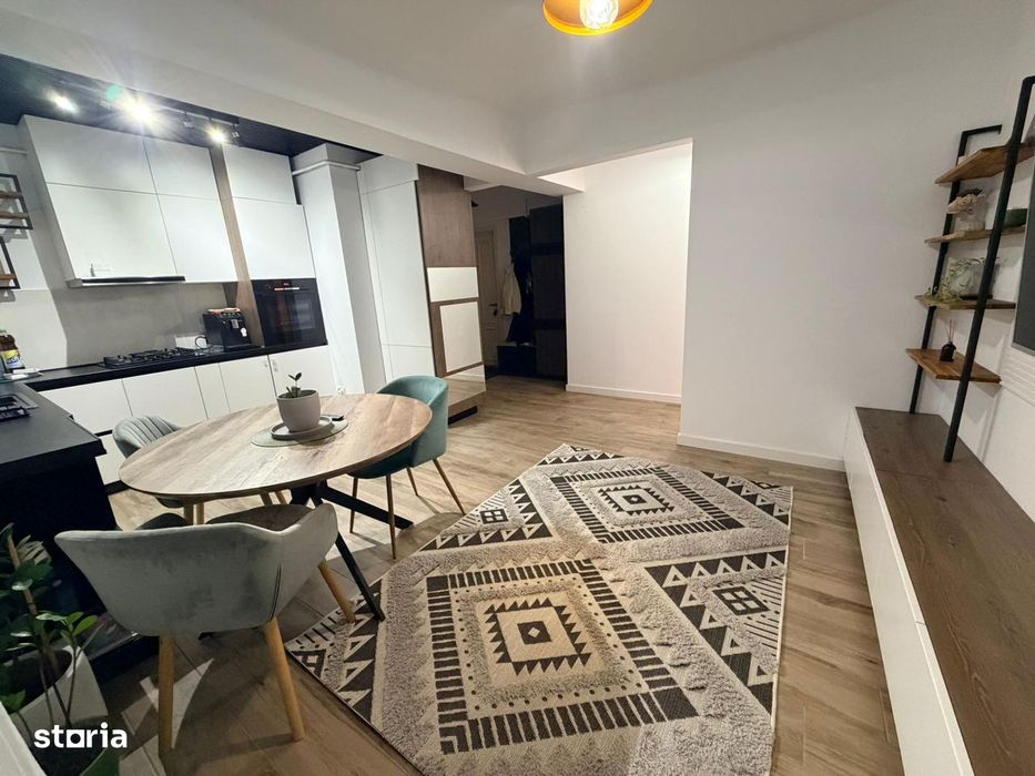 Apartament 4 camere ESQ 2 VILLAGE