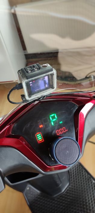 Scuter electric fără permis ca nou
