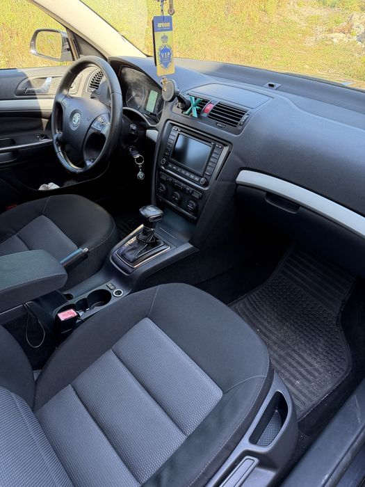 Vând Skoda Octavia II