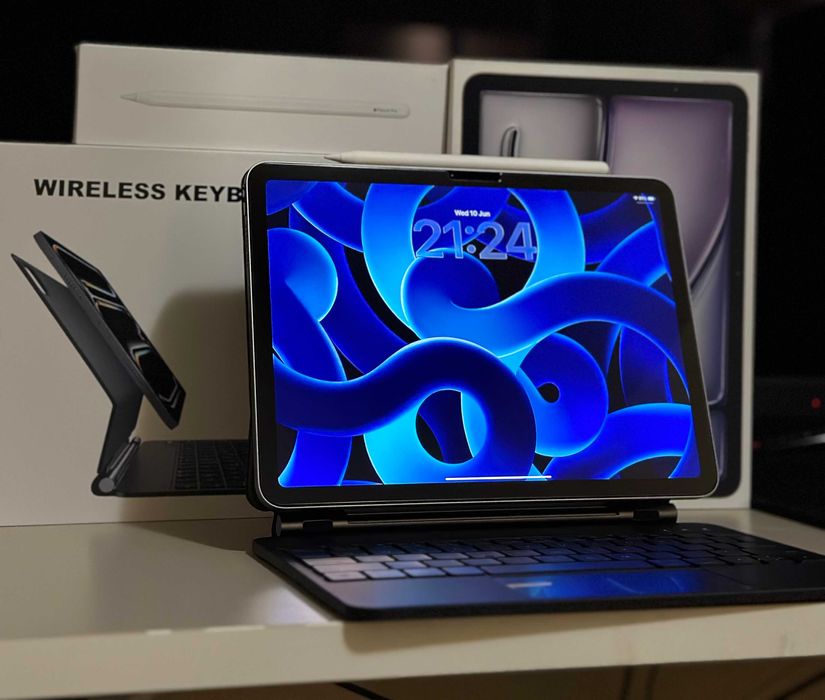 iPad Air M3 11" 2025 128GB + Apple Pencil Pro + калъф клавиатура