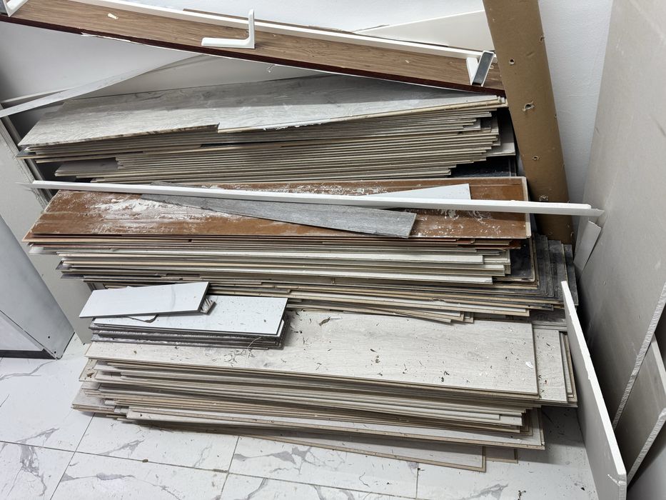 Продам ламинат напольный