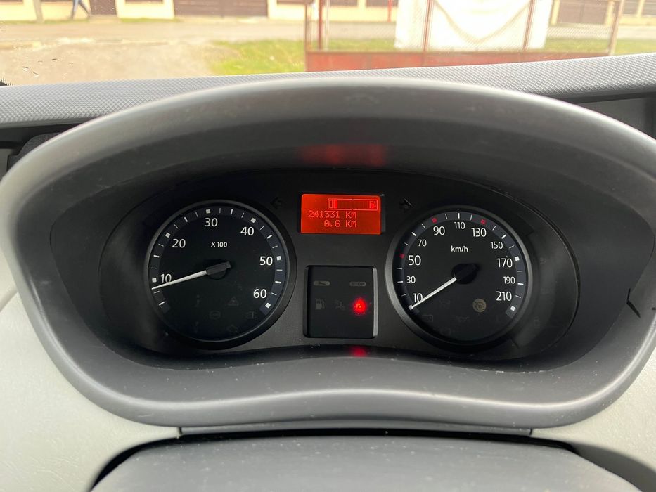 Vand Renault Trafic 2.0 euro 5