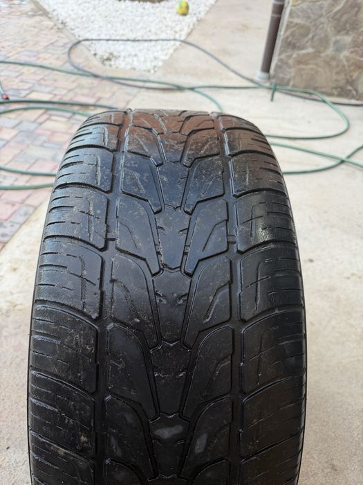 Nexen R20 285/50