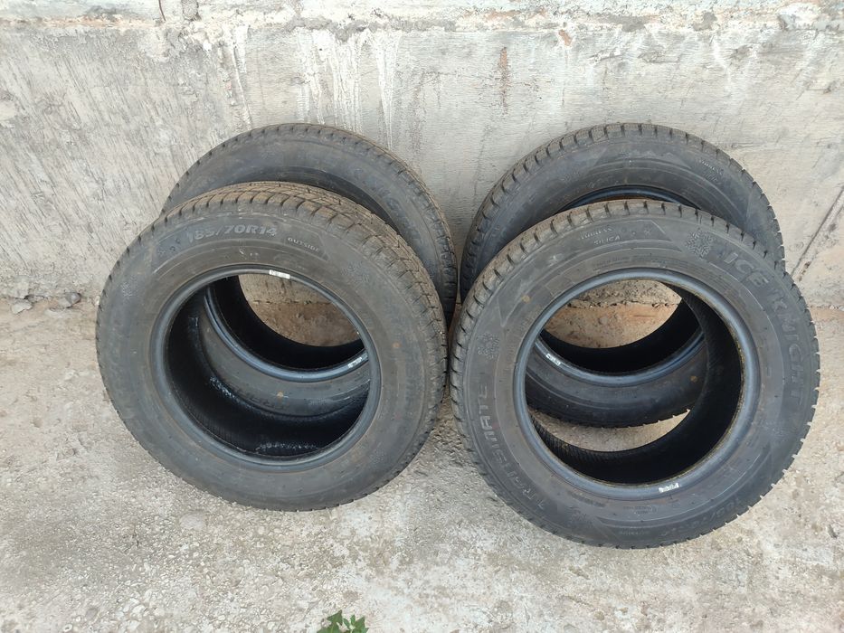 Продам комплект зимних шин