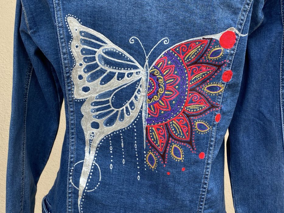 Jacheta denim pictata manual