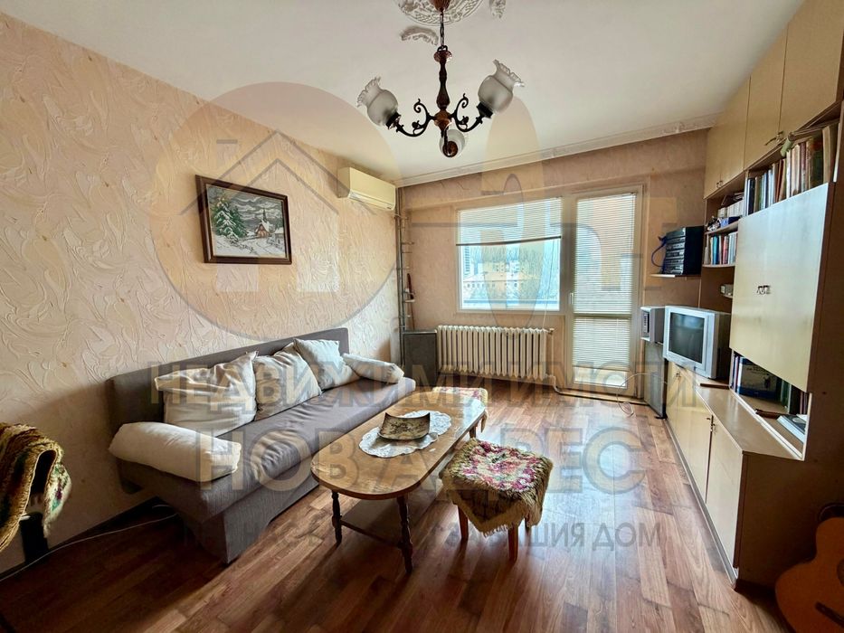 Тристаен Апартамент , Изцяло Южен , Среден Етаж гр. Търговище кв. Запад 3