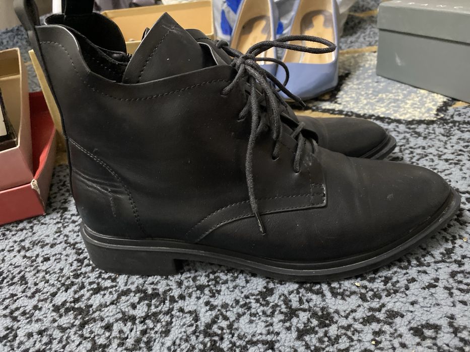 Обувь туфли отдам за 4000