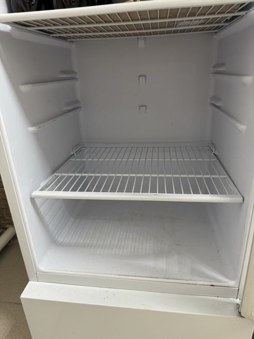 Продам витринный холодильник