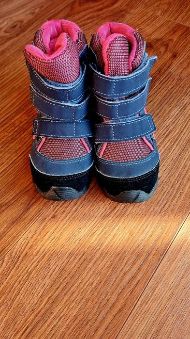 Ghete Adidas Traxion iarna marime 24 pt fete