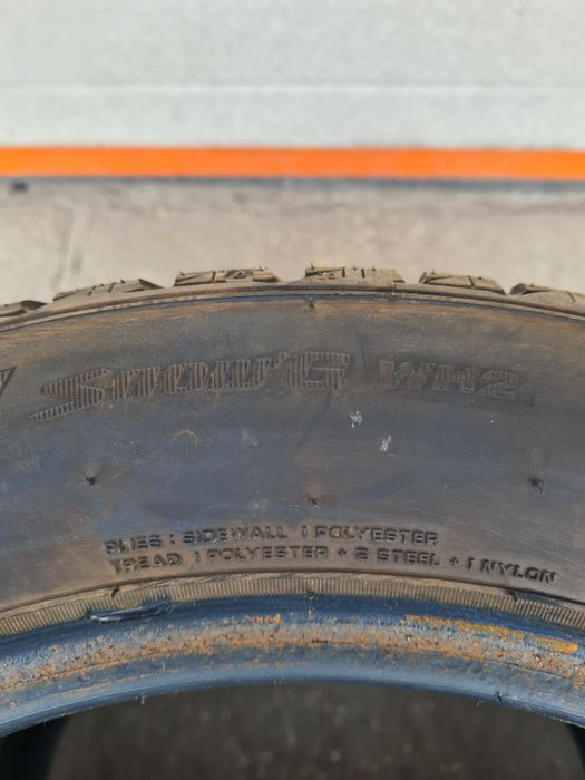 Зимни гуми 2 броя NEXEN WinGuard 195 55 R16 дот 1622
