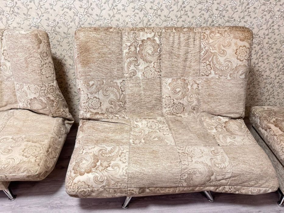 Продам диван в хорошем састоянии