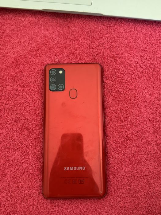 Samsung Galaxy A21s 32/3 ГБ (красный)