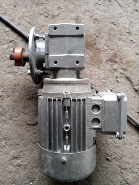 Продам мотор-редуктор