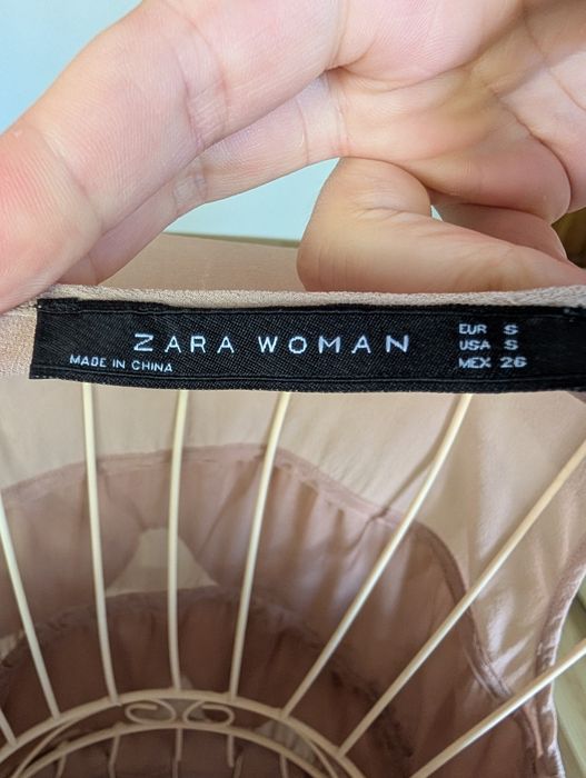 Zara mătase rochie