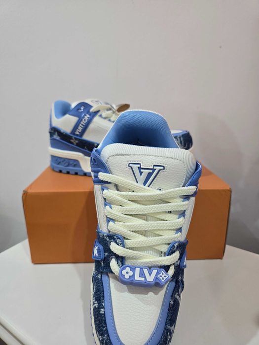 Lv train sneakers