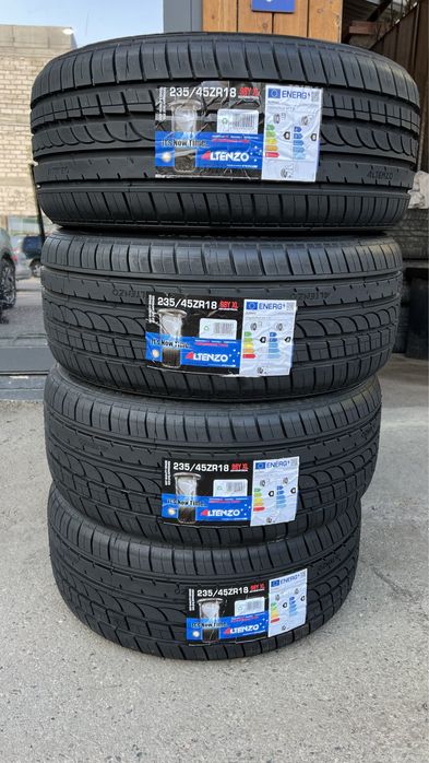 235/45 R18 Altenzo Sport Comforter