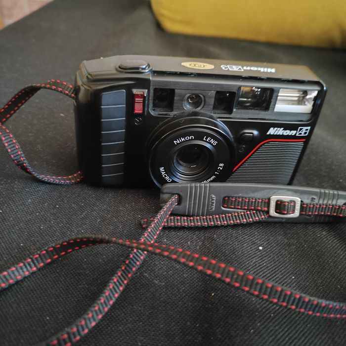 Фотоапарат Nikon l35 af 35