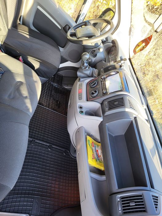 Vând Peugeot Boxer