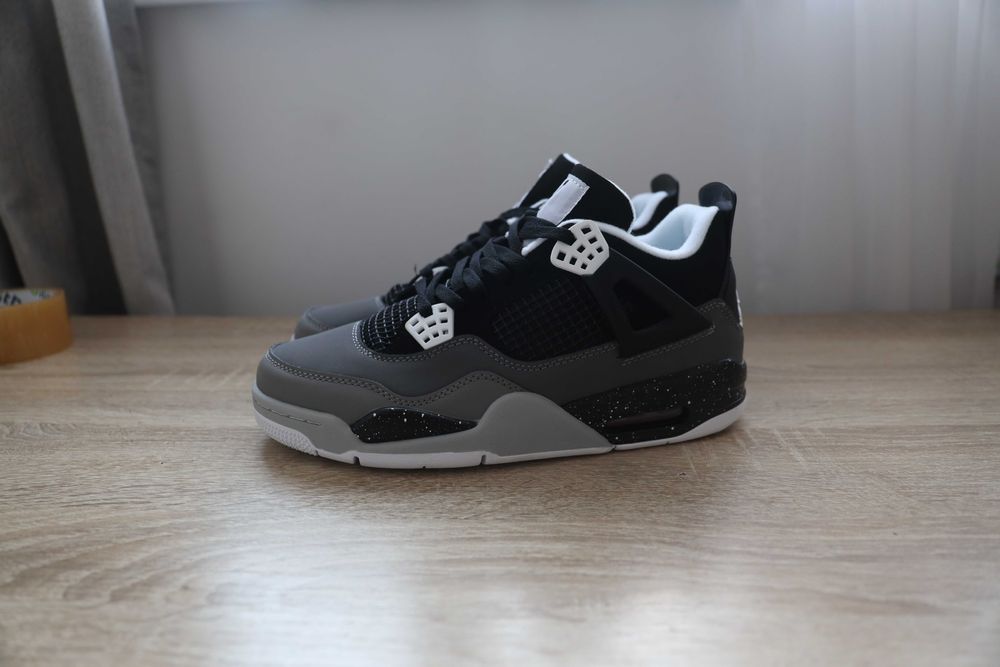 Jordan 4 Fear   40 41 43 44