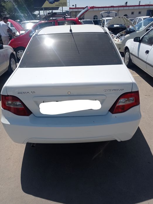 Nexia 2 срочно сотилади