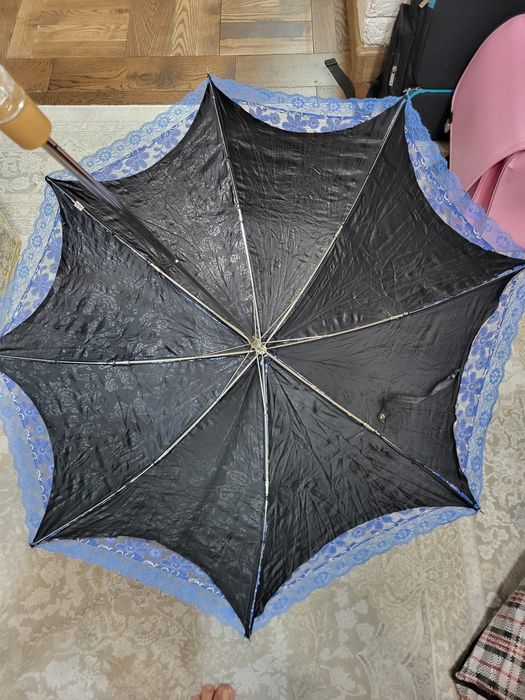 Продам зонтик синего цвета