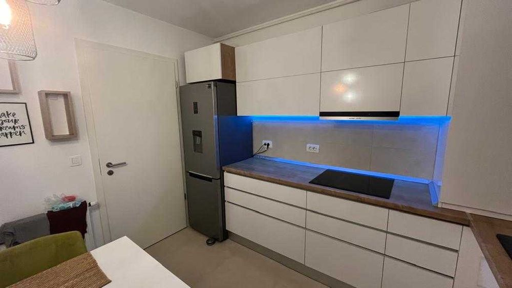 Particular - Ap. 2 camere mobilat in Coresi Kasper cu parcare