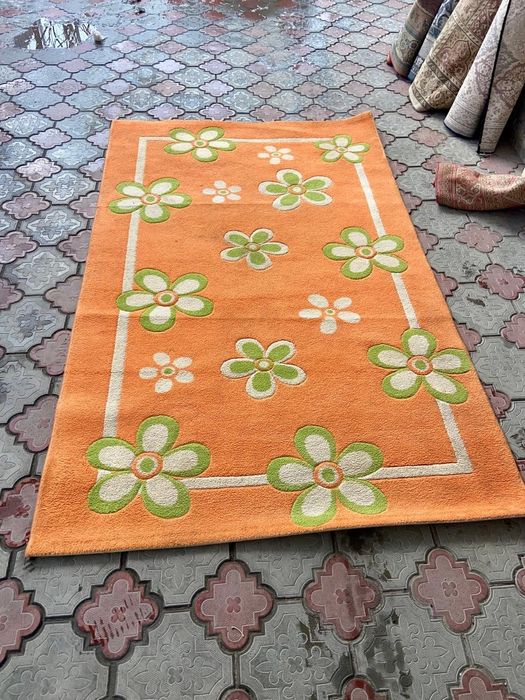 Ковер срочно хорошем состояний