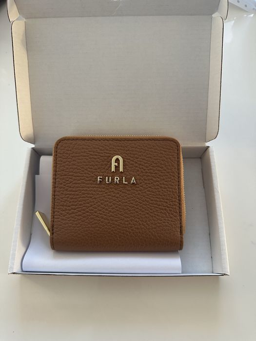 Дамски портмонета FURLA. Различни видове