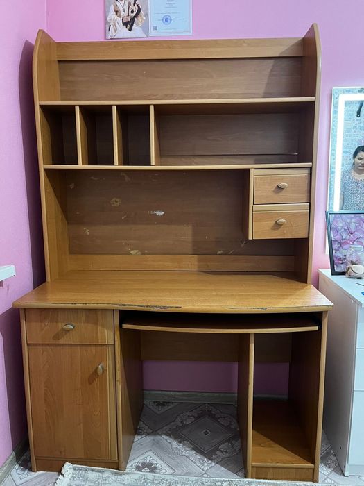 Продам писменный стол