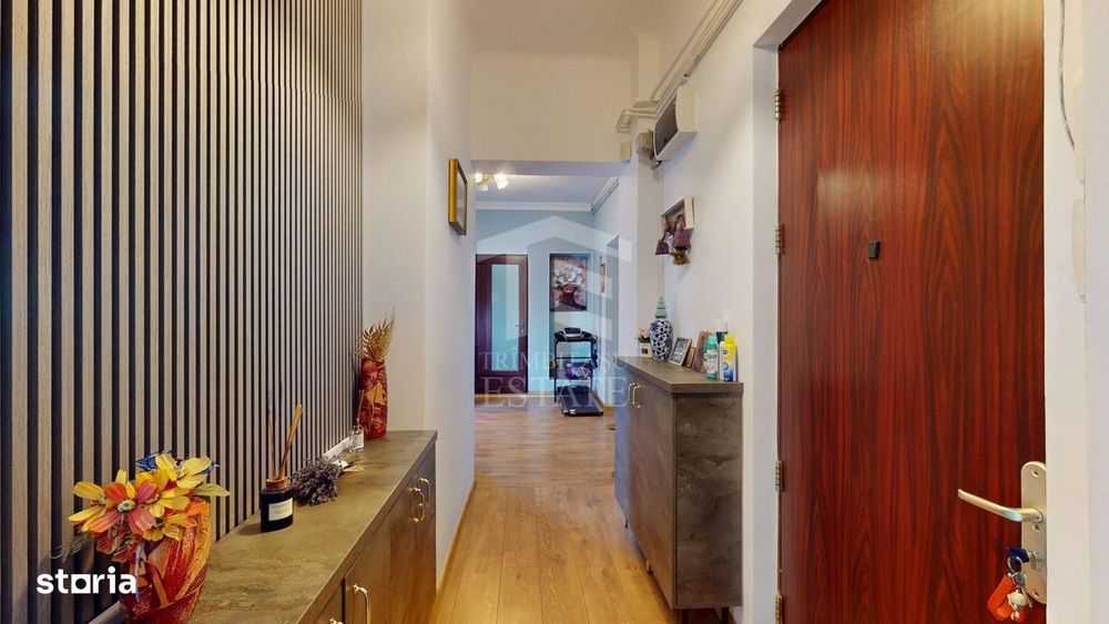 Apartament interbelic cu 3 camere, 124 mp, vis-à-vis de