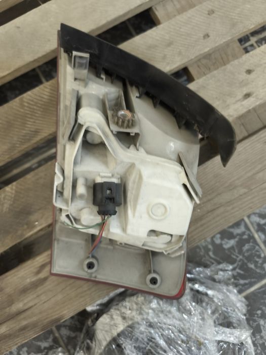 Задни външни/вэтрешни стопове за Ауди А4 Б7 (комби/седан)