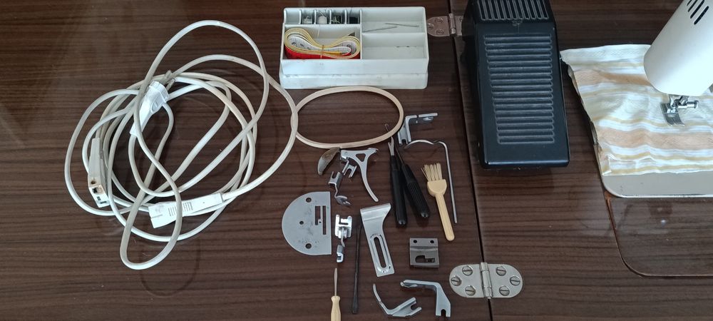 Шевна машина PREDOM Łucznik 468 – работеща, пълен комплект –