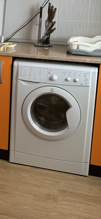 Apartament 2 camere de inchiriat, piata Flora , manastur , decomandat , etaj 2