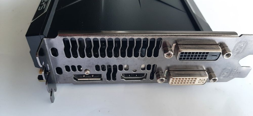 Placa video SAPPHIRE R7 370, 2GB GDDR5, 256-bit.
